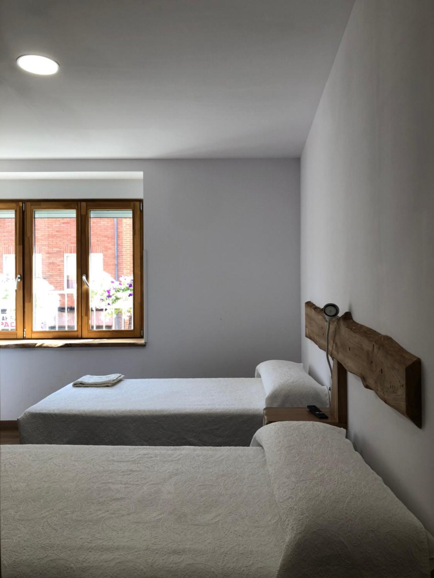 Hostal San Juan Sahagún الغرفة الصورة