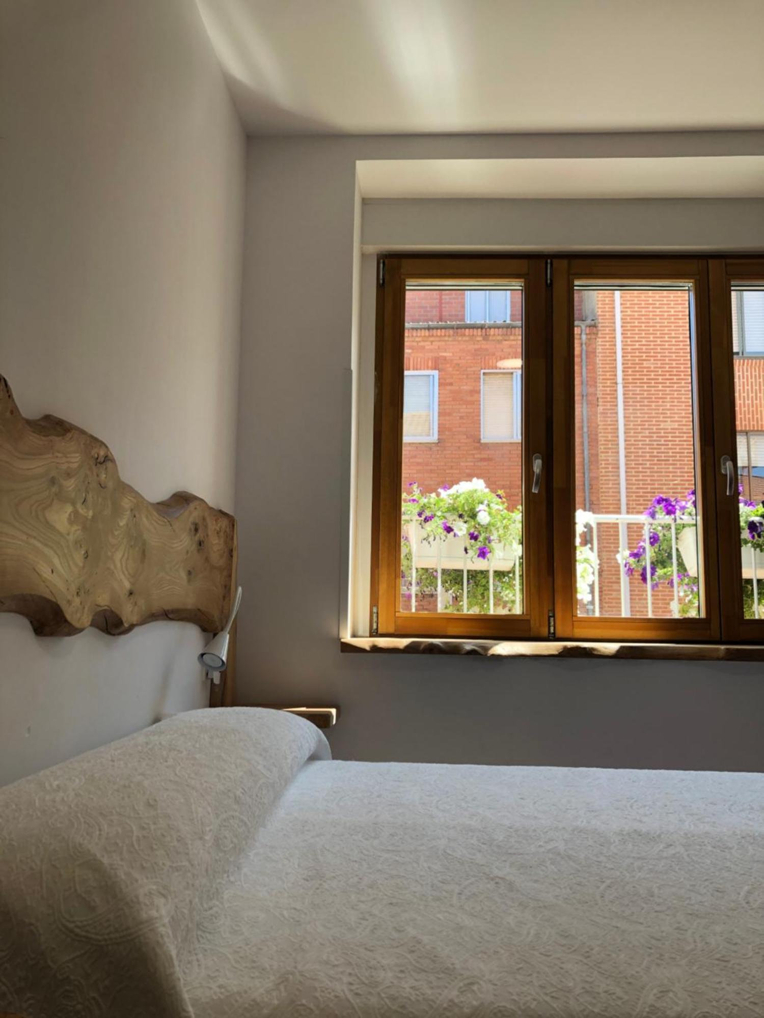 Hostal San Juan Sahagún الغرفة الصورة