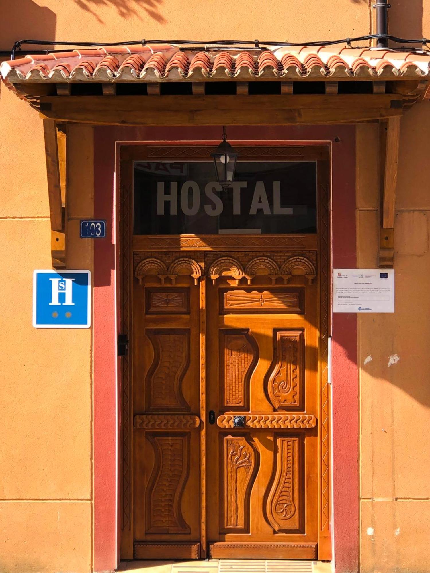 Hostal San Juan Sahagún المظهر الخارجي الصورة